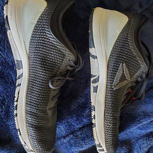 Reebok Nanos, Size 9